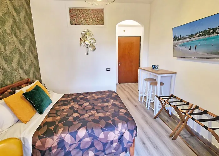 Green Studio Apartment Rom