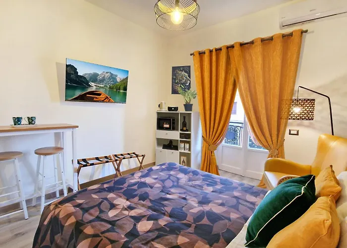 Green Studio Apartment Rom