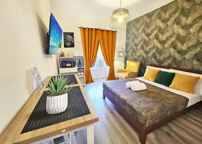 Green Studio Apartment Rom
