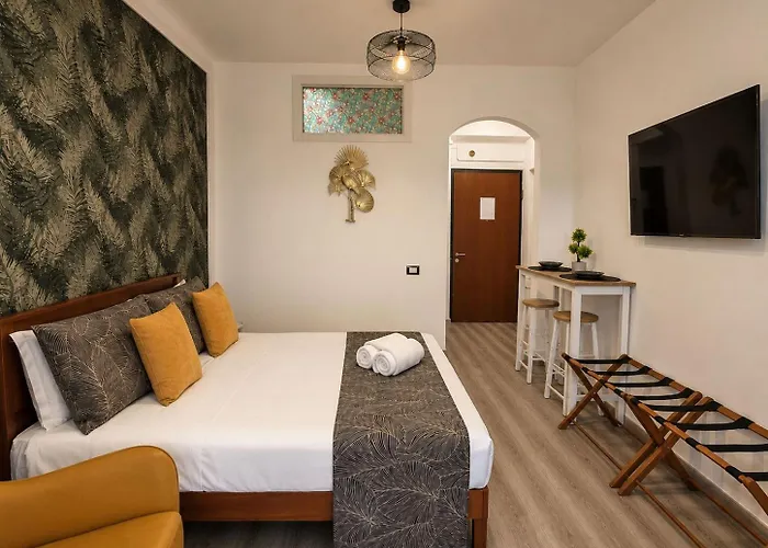 Green Studio Apartment *